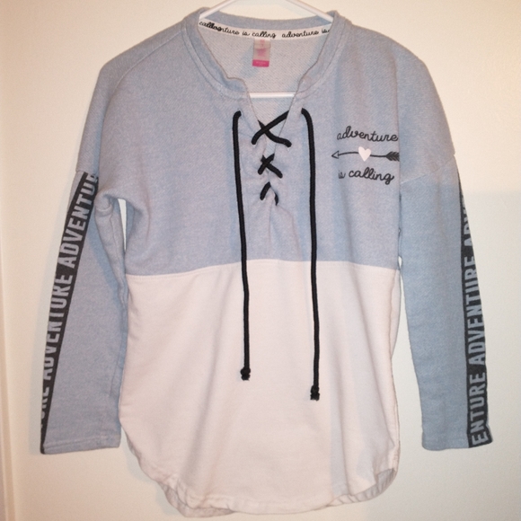 No Boundaries Tops - Color Block Sweatshirt